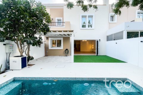 Villa itt: Arabian Ranches, Dubai, EAE, 4 hálószoba, 236.07 m², azonosító: 733942 - fénykép 2