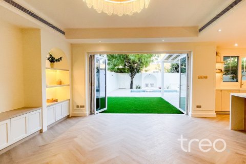 Villa itt: Arabian Ranches, Dubai, EAE, 4 hálószoba, 236.07 m², azonosító: 733942 - fénykép 4