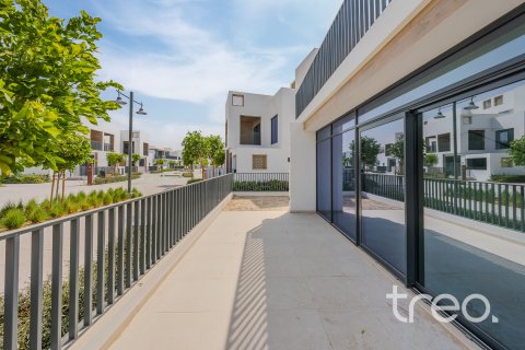 Városi lakóépület itt: Arabian Ranches 3, Dubai, EAE, 4 hálószoba, 296.64 m², azonosító: 733947