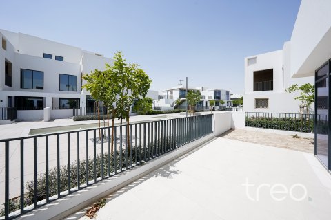 Radhus till försäljning i Arabian Ranches 3, Dubai, UAE 4 sovrum, 296.64 kvm Nr. 733947 - fotografi 4