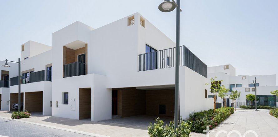 Radhus i Arabian Ranches 3, Dubai, UAE 4 sovrum, 296.64 kvm Nr. 733947