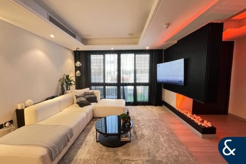 Villa till försäljning i Jumeirah Village Circle, Dubai, UAE 4 sovrum, 336 kvm Nr. 667800 - fotografi 1