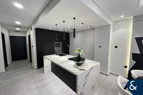 Villa till försäljning i Jumeirah Village Circle, Dubai, UAE 4 sovrum, 336 kvm Nr. 667800 - fotografi 8