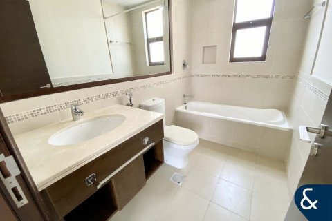Vila v Reem, Dubai, SAE 3 spálne, 243 m2 č. 667802 - Fotografia 11