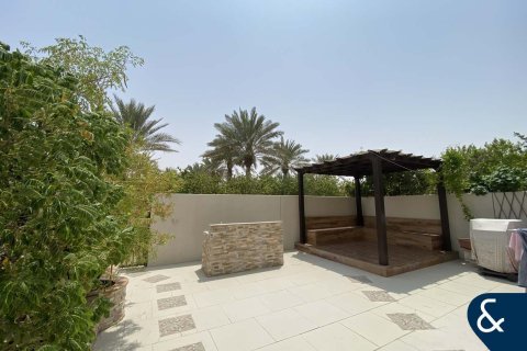 Vila v Reem, Dubai, SAE 3 spálne, 243 m2 č. 667802 - Fotografia 16