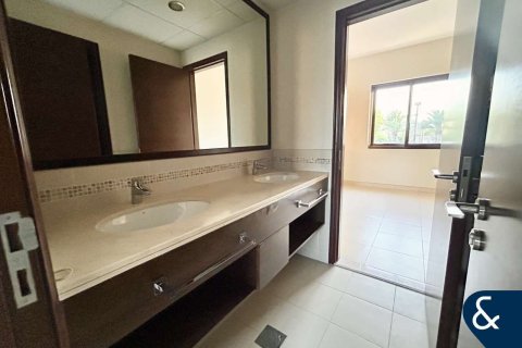 Vila v Reem, Dubai, SAE 3 spálne, 243 m2 č. 667802 - Fotografia 13