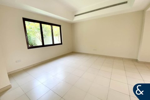 Vila v Reem, Dubai, SAE 3 spálne, 243 m2 č. 667802 - Fotografia 3