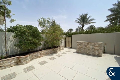 Vila v Reem, Dubai, SAE 3 spálne, 243 m2 č. 667802 - Fotografia 17