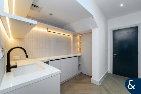 Vila di Jumeirah Golf Estates, Dubai, UEA 5 kamar tidur, 525 m2 nomor 667801 - foto 14