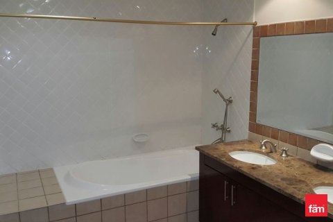 Appartement te huur in Dubai, VAE 3 slaapkamers, 209.6 vr.m., nr 668805 - foto 9