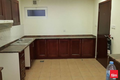 Appartement te huur in Dubai, VAE 3 slaapkamers, 209.6 vr.m., nr 668805 - foto 6