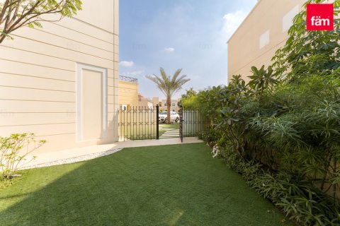 Vilă de vânzare în Dubai, EAU 4 dormitoare, 573.7 mp. №668802 - poză 7