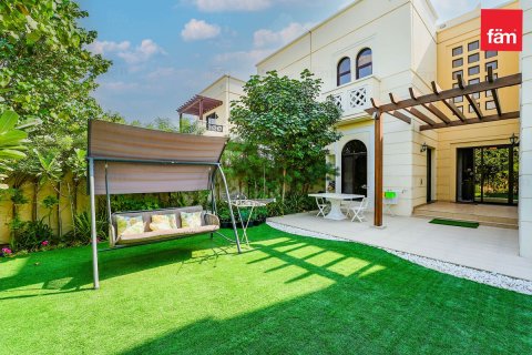 Villa in Dubai, UAE 4 bedrooms, 573.7 sq.m. № 668802