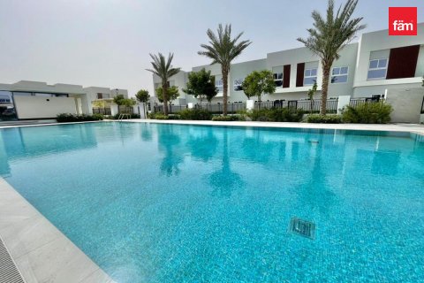 Vilë në Dubai, Emiratet e Bashkuara Arabe 3 dhoma gjumi, 161.3 m2. № 732860 - Foto 18
