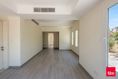 Radový dom v Dubai, SAE 3 spálne, 375.7 m2 č. 732859 - Fotografia 3