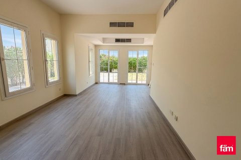 Radový dom v Dubai, SAE 3 spálne, 375.7 m2 č. 732859 - Fotografia 12