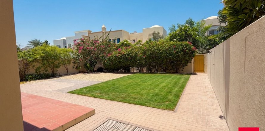 Adosado en Dubai, EAU 3 dormitorios, 375.7 m² № 732859