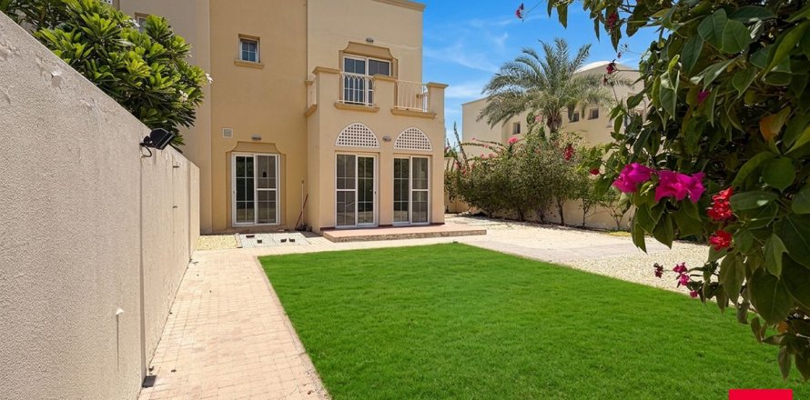 Radový dom v Dubai, SAE 3 spálne, 375.7 m2 č. 732859