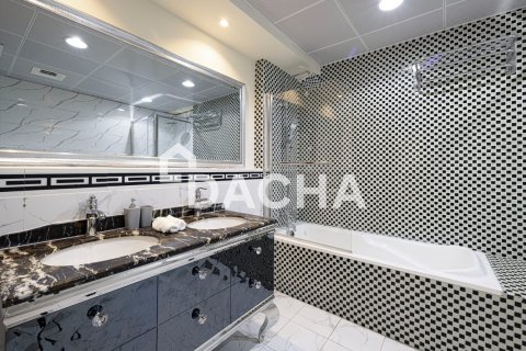 Huoneisto Jumeirah Beach Residence, Dubai, Arabiemiraatit 4 makuuhuonetta, 256 m2 № 710359 - kuva 16
