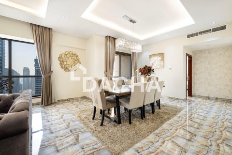 Huoneisto Jumeirah Beach Residence, Dubai, Arabiemiraatit 4 makuuhuonetta, 256 m2 № 710359 - kuva 4