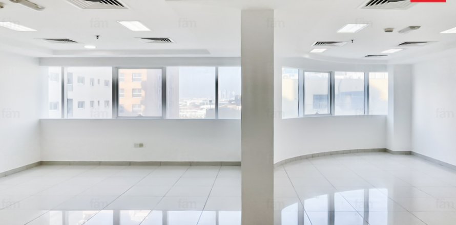 Kantoor in Al Barsha, Dubai, VAE 64 vr.m. nr 678170
