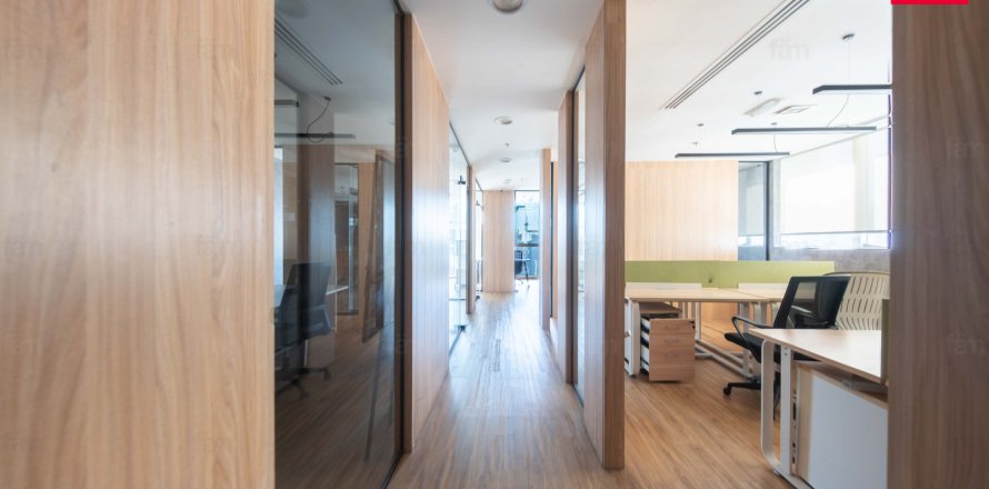 Zyrë në Business Bay, Dubai, Emiratet e Bashkuara Arabe 128.7 m2. № 679972