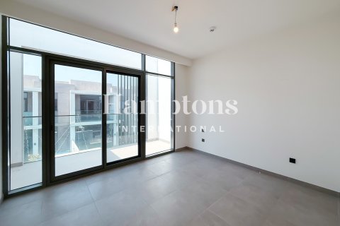 Huvila Arabian Ranches 3, Dubai, Arabiemiraatit 4 makuuhuonetta, 250.188 m2 № 708947