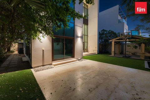 Vila u gradu Meydan, Dubai, UAE 6 spavaće sobe, 512 m2 Br. 678246 - Slika 19