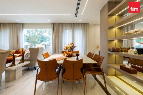 Villa til salg i Dubai, UAE 7 soveværelser, 604.6 kvm № 678248 - foto 6