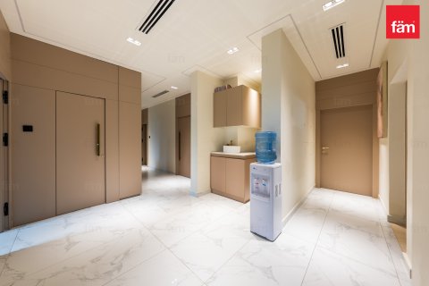 Villa til salg i Dubai, UAE 7 soveværelser, 604.6 kvm № 678248 - foto 12