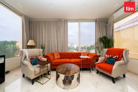 Villa til salg i Dubai, UAE 7 soveværelser, 604.6 kvm № 678248 - foto 5