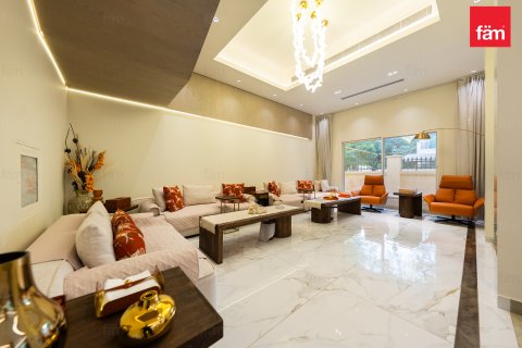 Villa til salg i Dubai, UAE 7 soveværelser, 604.6 kvm № 678248 - foto 3