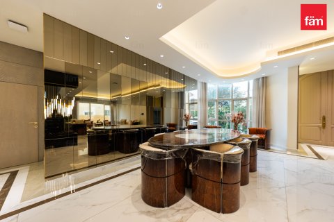 Villa til salg i Dubai, UAE 7 soveværelser, 604.6 kvm № 678248 - foto 7