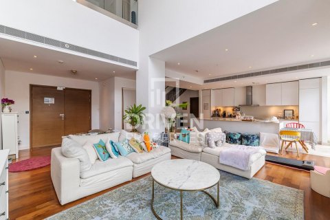 Duplex sa City Walk, Dubai, UAE 4 silid-tulugan, 273 sq.m. № 653017 - larawan 1