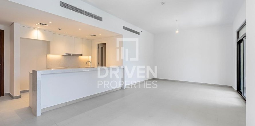 Apartament în Umm Suqeim, Dubai, EAU 3 dormitoare, 172 mp.  №653022