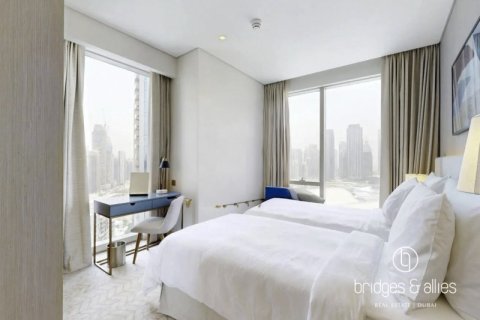 Huoneisto Downtown Dubai (Downtown Burj Dubai), Arabiemiraatit 2 makuuhuonetta, 108.1 m2 № 669201 - kuva 10