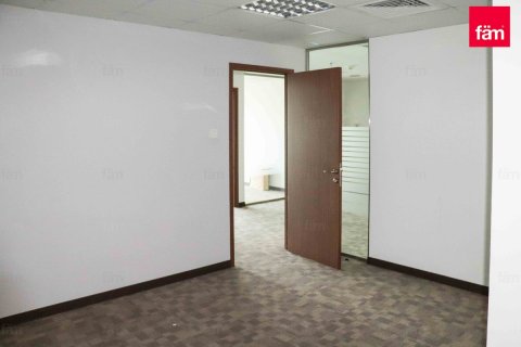 Zyrë në Dubai, Emiratet e Bashkuara Arabe 102.5 m2. № 629212 - Foto 2
