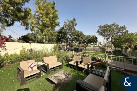 ویلا در The Springs، Dubai ، امارات متحده عربی 2 خوابه ، 157 متر مربع.  شماره 698194