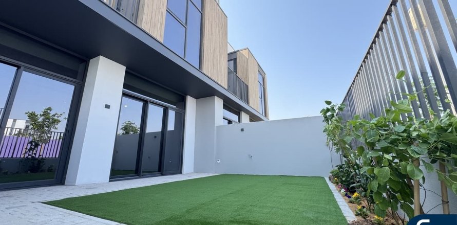 Villa en Mudon, Dubai, EAU 3 dormitorios, 206 m² № 668062