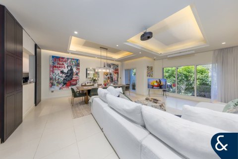 Radhus uthyres i Jumeirah Golf Estates, Dubai, UAE 3 sovrum, 267 kvm Nr. 668060 - fotografi 3