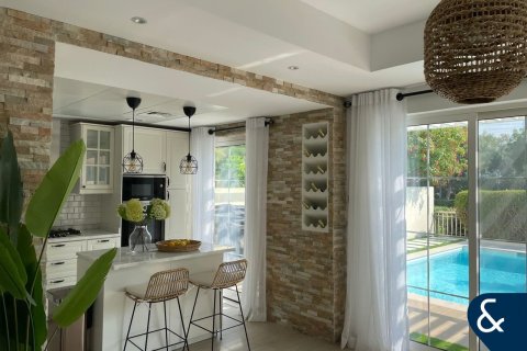 Vilă de închiriat în The Springs, Dubai, EAU 2 dormitoare, 157 mp. №668064 - poză 12