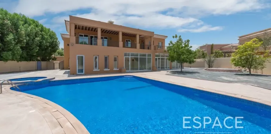 Villa a Arabian Ranches, Dubai, EAU 6 camere da letto, 790 mq. № 650322