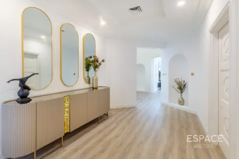 Vila u Palm Jumeirah, Dubai, UAE 4 spavaćih soba, 465 m2 Br. 658572 - fotografija 7