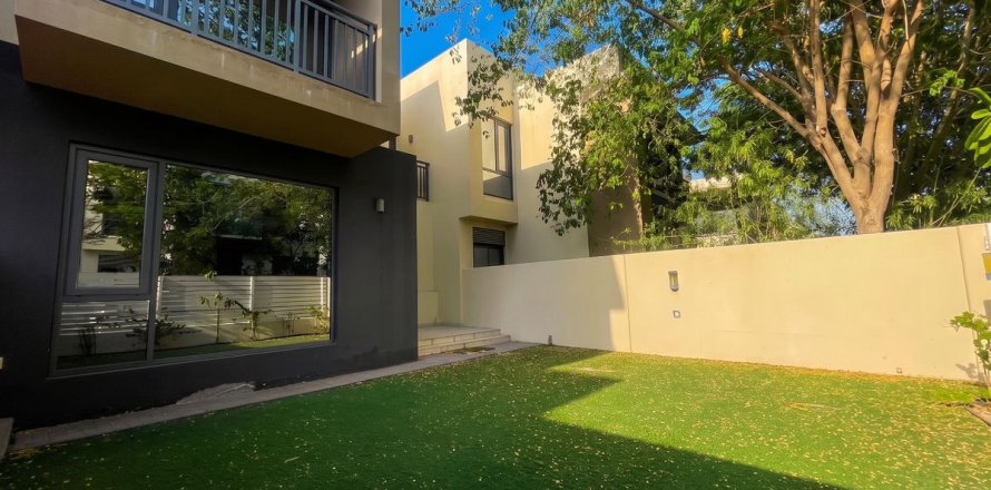 Shtëpi në qytet në Dubai Hills Estate, Emiratet e Bashkuara Arabe 3 dhoma gjumi, 193.5 m2. № 721655