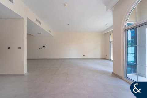 Motor City, Dubai, UAE의 판매용 빌라 침실 3개, 240제곱미터 번호 670970 - 사진 4