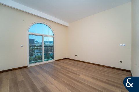 Motor City, Dubai, UAE의 판매용 빌라 침실 3개, 240제곱미터 번호 670970 - 사진 11