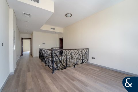 Motor City, Dubai, UAE의 판매용 빌라 침실 3개, 240제곱미터 번호 670970 - 사진 9