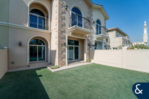 Motor City, Dubai, UAE의 판매용 빌라 침실 3개, 240제곱미터 번호 670970 - 사진 2