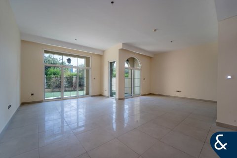 Motor City, Dubai, UAE의 판매용 빌라 침실 3개, 240제곱미터 번호 670970 - 사진 3