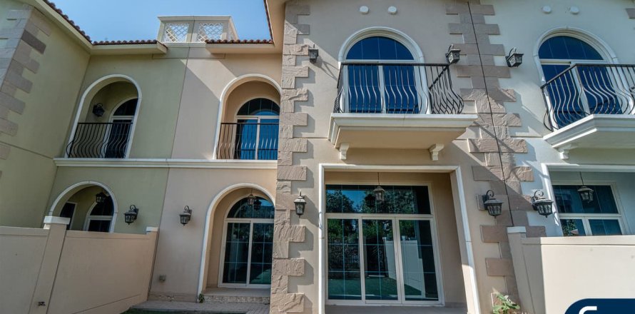 Motor City, Dubai, UAE의 빌라 침실 3개, 240제곱미터 번호 670970